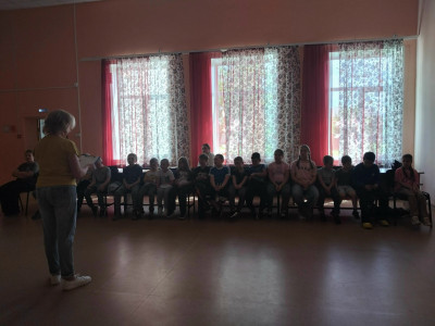 Фото новости:Правовая игра «В гостях у Правознайки».